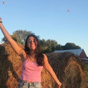 Meet your Posher, Hannah